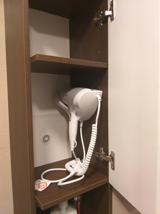 Apartament Z Ogrodem Tychy Esterno foto