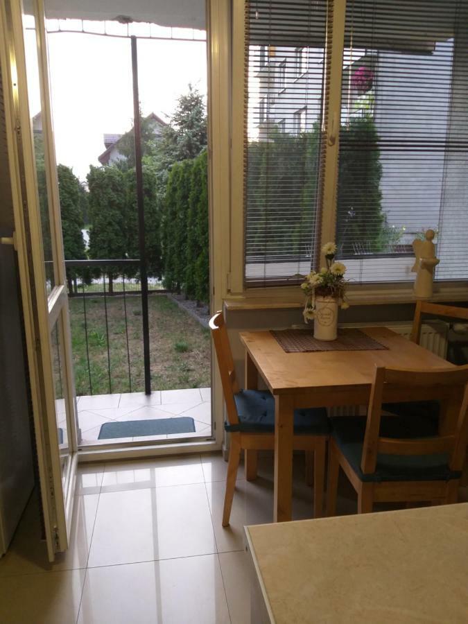 Apartament Z Ogrodem Tychy Esterno foto